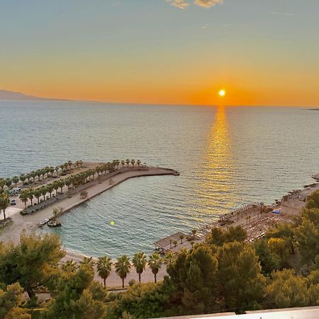 Helia Seaside Hotel Sarandë Exteriör bild