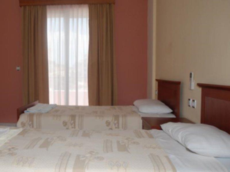 Helia Seaside Hotel Sarandë Exteriör bild