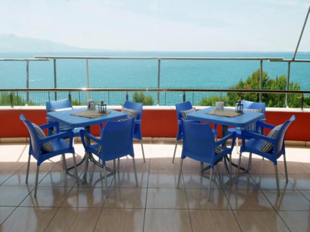 Helia Seaside Hotel Sarandë Exteriör bild